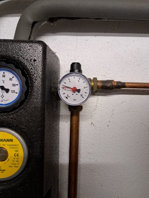 Chauffe-eau solaire : pourquoi l'entretenir chaque année ?